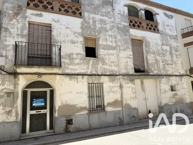 Village house in Castellserà