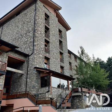 Edificio en Alp