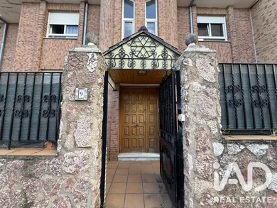Casa pareada en Villaquilambre
