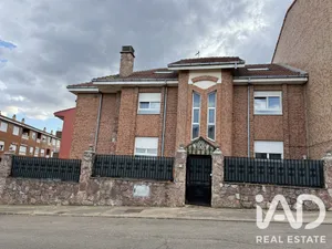 Casa pareada en Villaquilambre