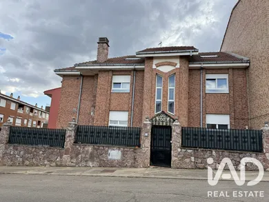 Casa pareada en Villaquilambre