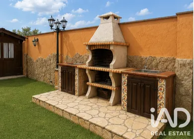 Casa adosada en Valverde de la Virgen