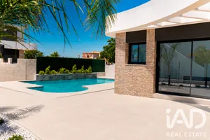 Chalet en Los Montesinos