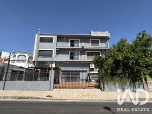 Edificio en Tormos