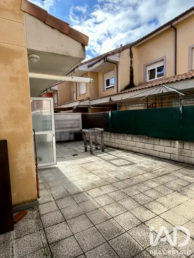 Semi-detached house in Valverde de la Virgen