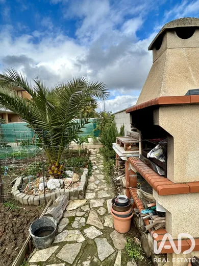 Semi-detached house in Valverde de la Virgen