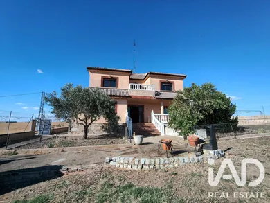 Farm land in Aldeanueva de Figueroa