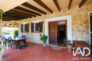 Rustic house in Inca