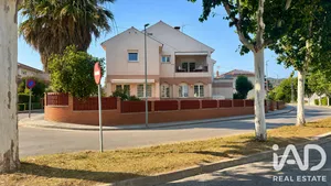 Casa aparellada a Abrera