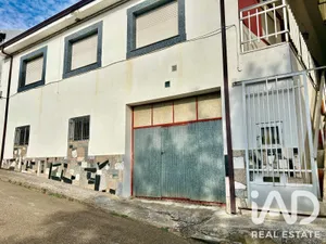 Village house in Cebrones del Río