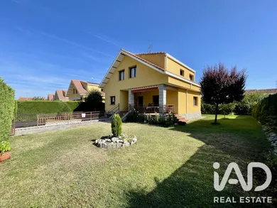 Chalet en villanueva del carnero