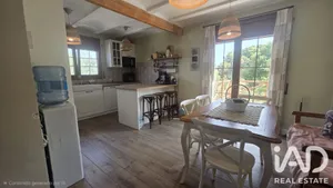Chalet en Castellet i la Gornal