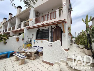 Casa adossada a Cunit