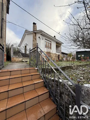 Casa de pueblo en Matallana de Torío