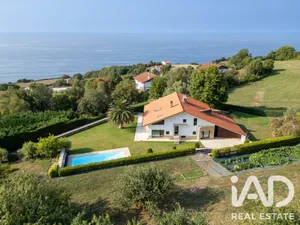 Apartment in house in Donostia