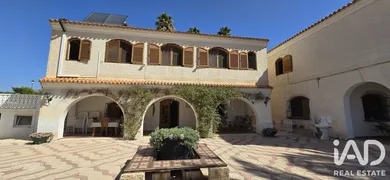 Villa en Elda