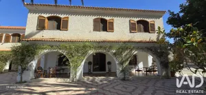 Villa en Elda
