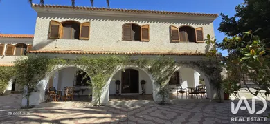 Villa en Elda