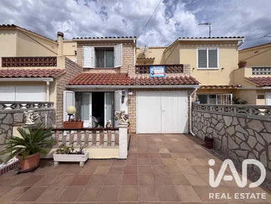 Semi-detached house in L'Escala