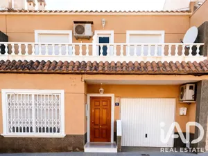 Casa adosada en Orihuela