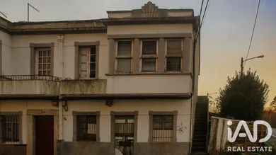 Semi-detached house in Ferrol