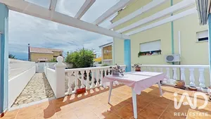 Semi-detached house in Costur