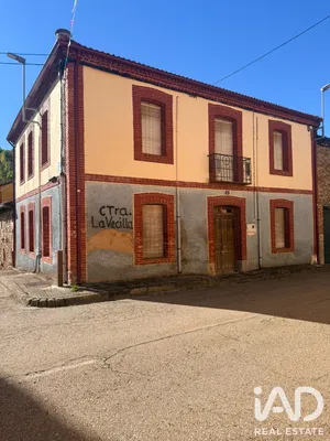 Casa de pueblo en Matallana de Torío