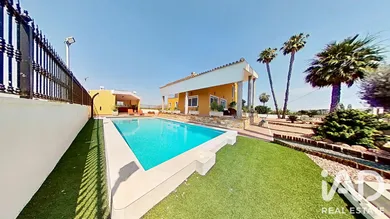 Chalet en Orihuela