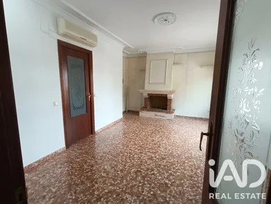 Casa adossada a Lucena