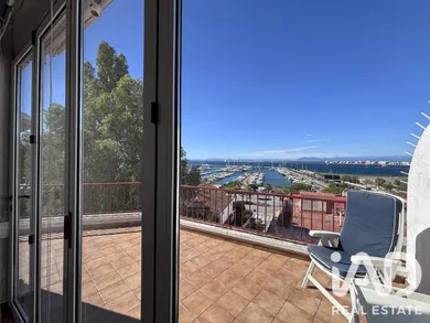 Apartment in Roses