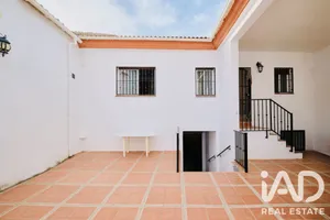 Village house in Íllora