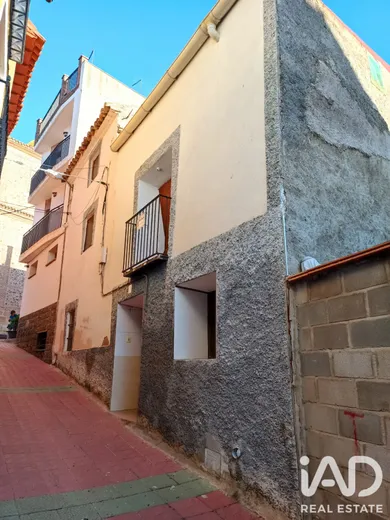 Casa de pueblo en Aguarón