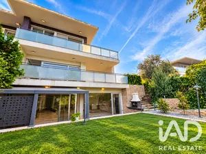 Terraced house in Chiva
