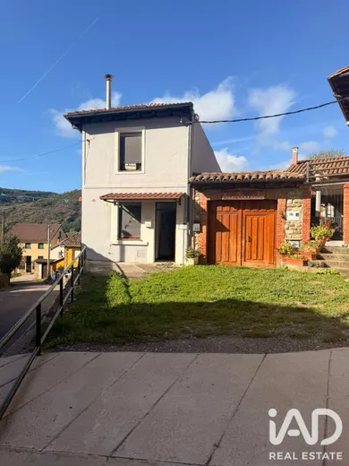 Casa de poble a Matallana de Torío