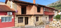 Casa adosada en San Felices de Buelna