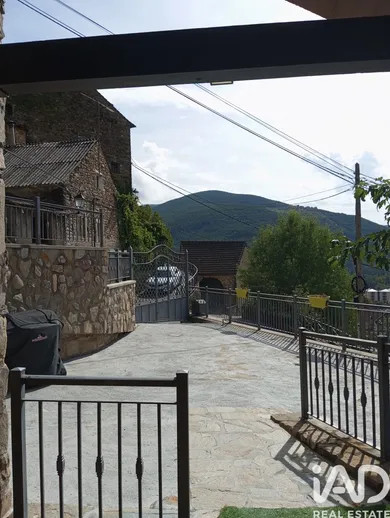Edificio en Castiello de Jaca