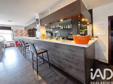 Local comercial a Urbanitzacio Parque Mont-Roig