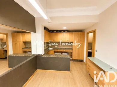 Shop/Premises commercial in León