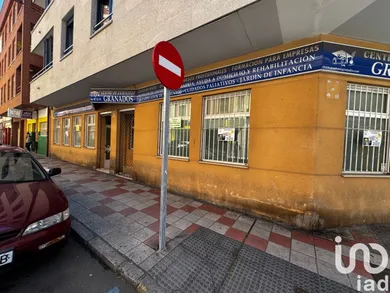 Shop/Premises commercial in León