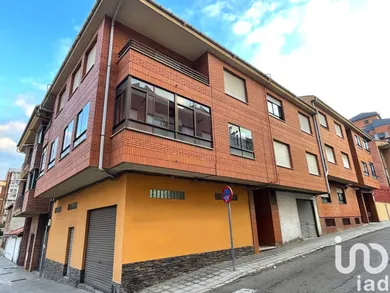 Shop/Premises commercial in León