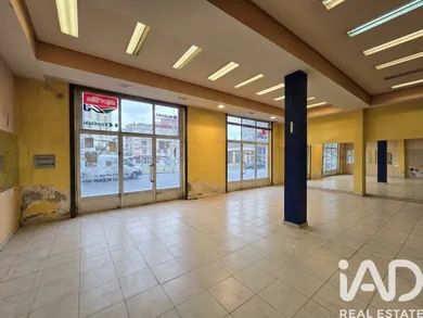 Shop/Premises commercial in León