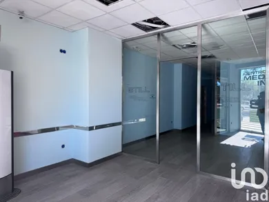 Shop/Premises commercial in León