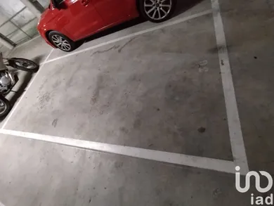 Parking a Girona