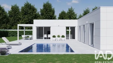 House in Bigues