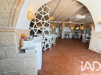 Shop/Premises commercial in Playa de Daimus
