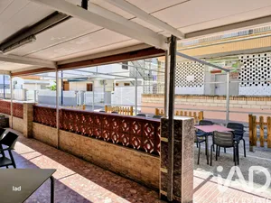 Bar in Piles