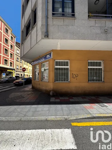Shop/Premises commercial in León