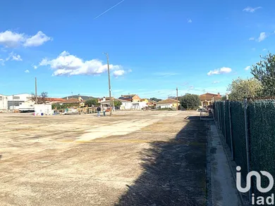 Land in Sant Jaume dels Domenys