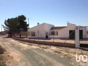 Casa de campo en Los Almagros