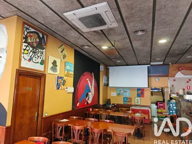 Shop/Premises commercial in Badalona